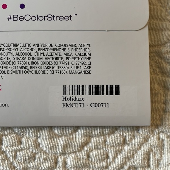 Glittery Color Street Nail Polish Strips - Picture 3 of 4